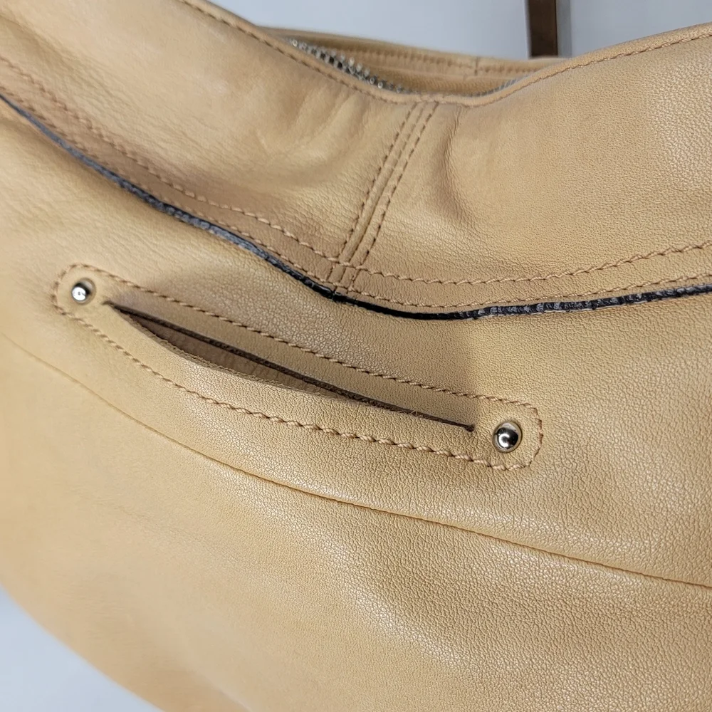 Tan B. Makowsky‎ Leather Satchel P21